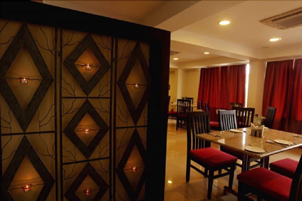 Hotel Nagarjuna Suites Bengaluru Restauracja zdjęcie