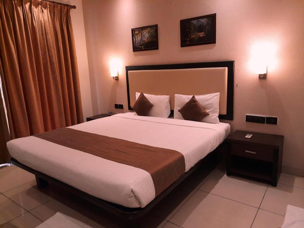 Hotel Nagarjuna Suites Bengaluru Zewnętrze zdjęcie