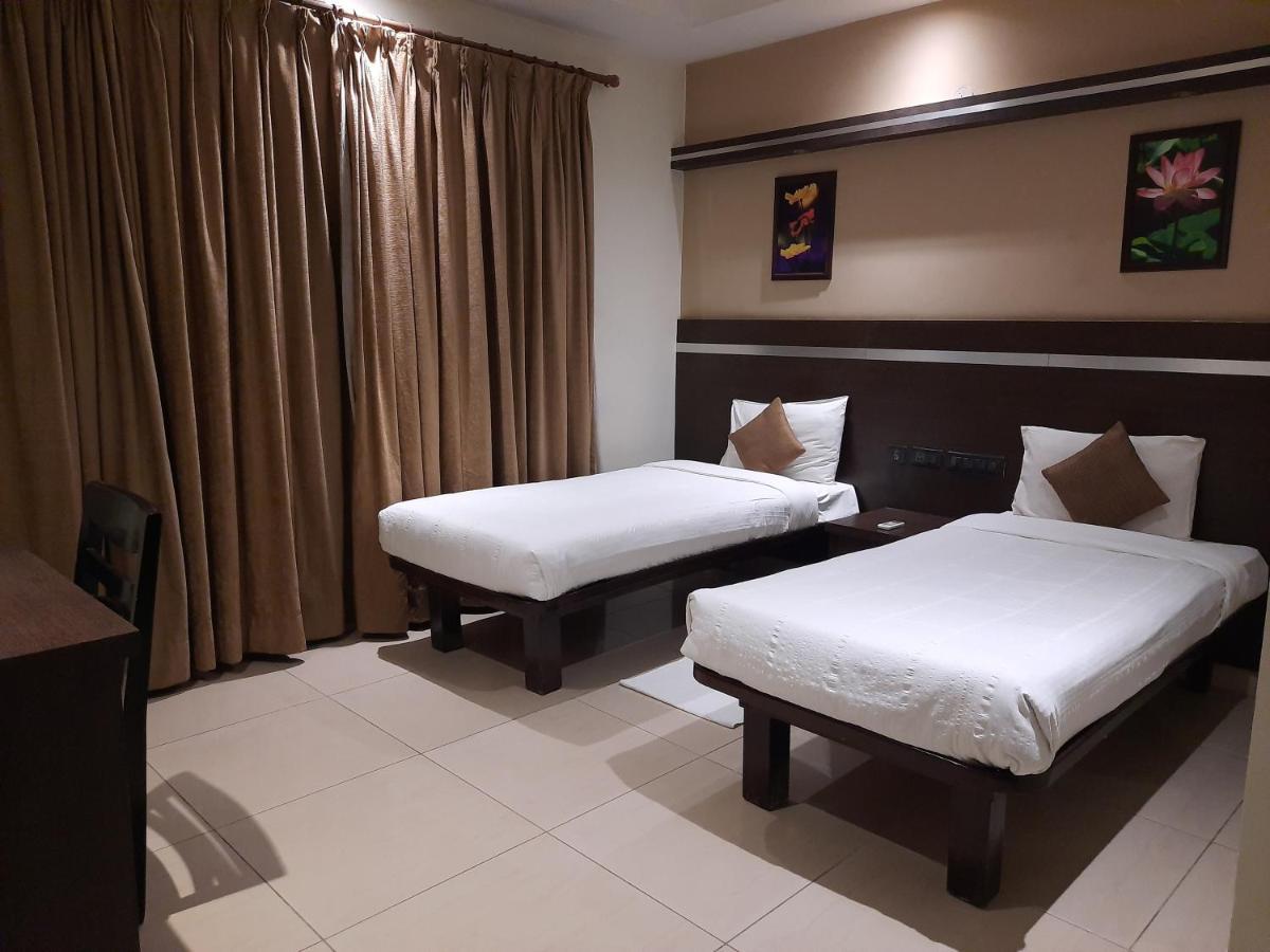 Hotel Nagarjuna Suites Bengaluru Zewnętrze zdjęcie